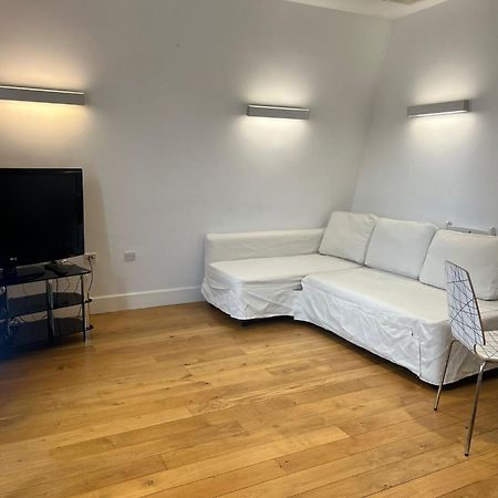 One Bedroom Apartment In Holborn Лондон Экстерьер фото