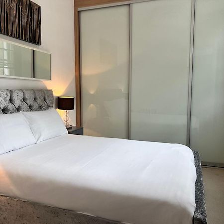 One Bedroom Apartment In Holborn Лондон Экстерьер фото