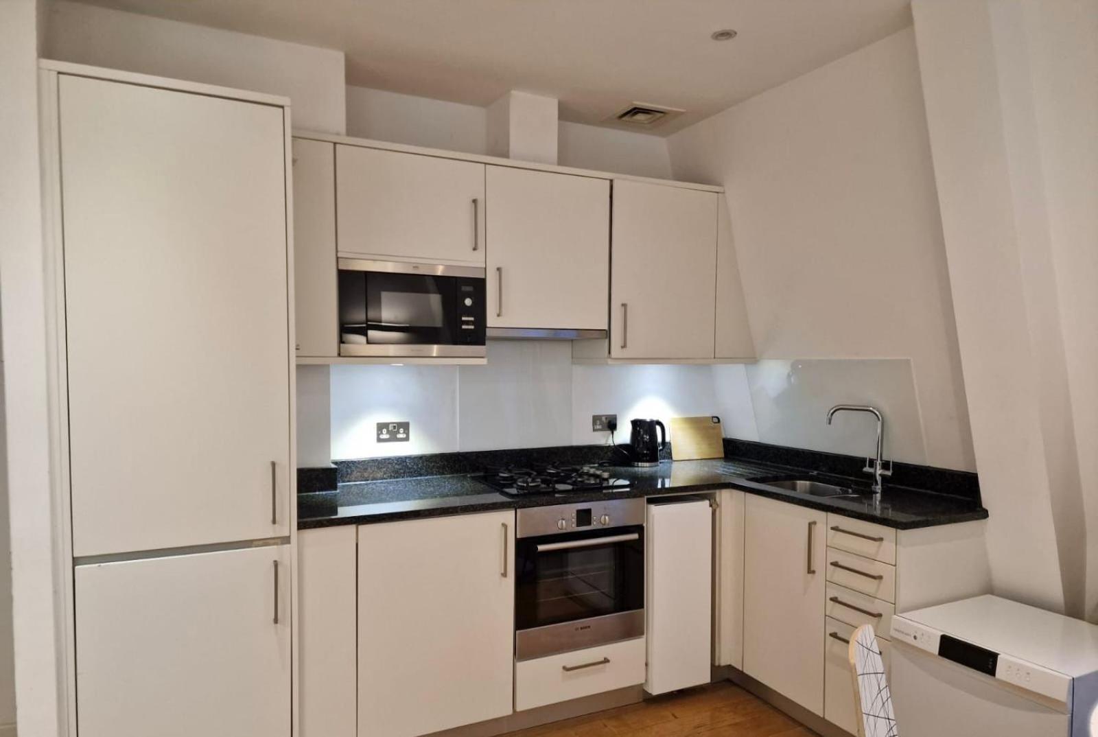One Bedroom Apartment In Holborn Лондон Экстерьер фото